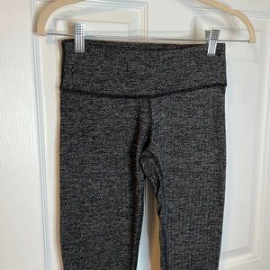 Lululemon leggings size 4 hounds tooth print